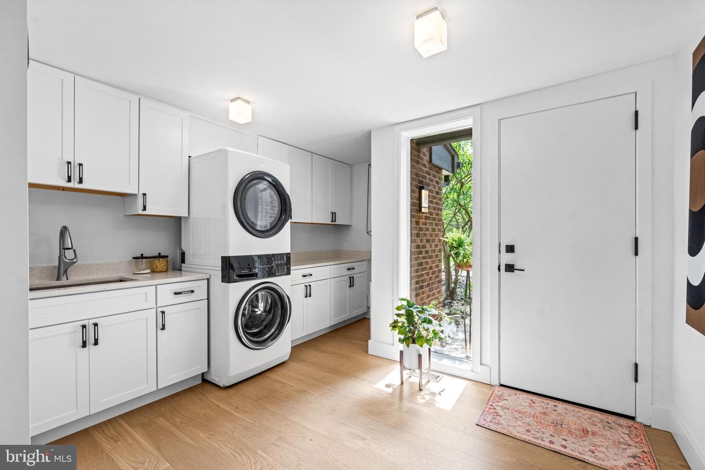 420 Cathcart Road photo 18