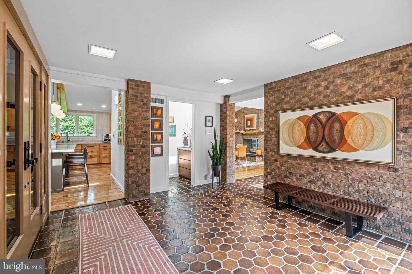 420 Cathcart Road photo 2
