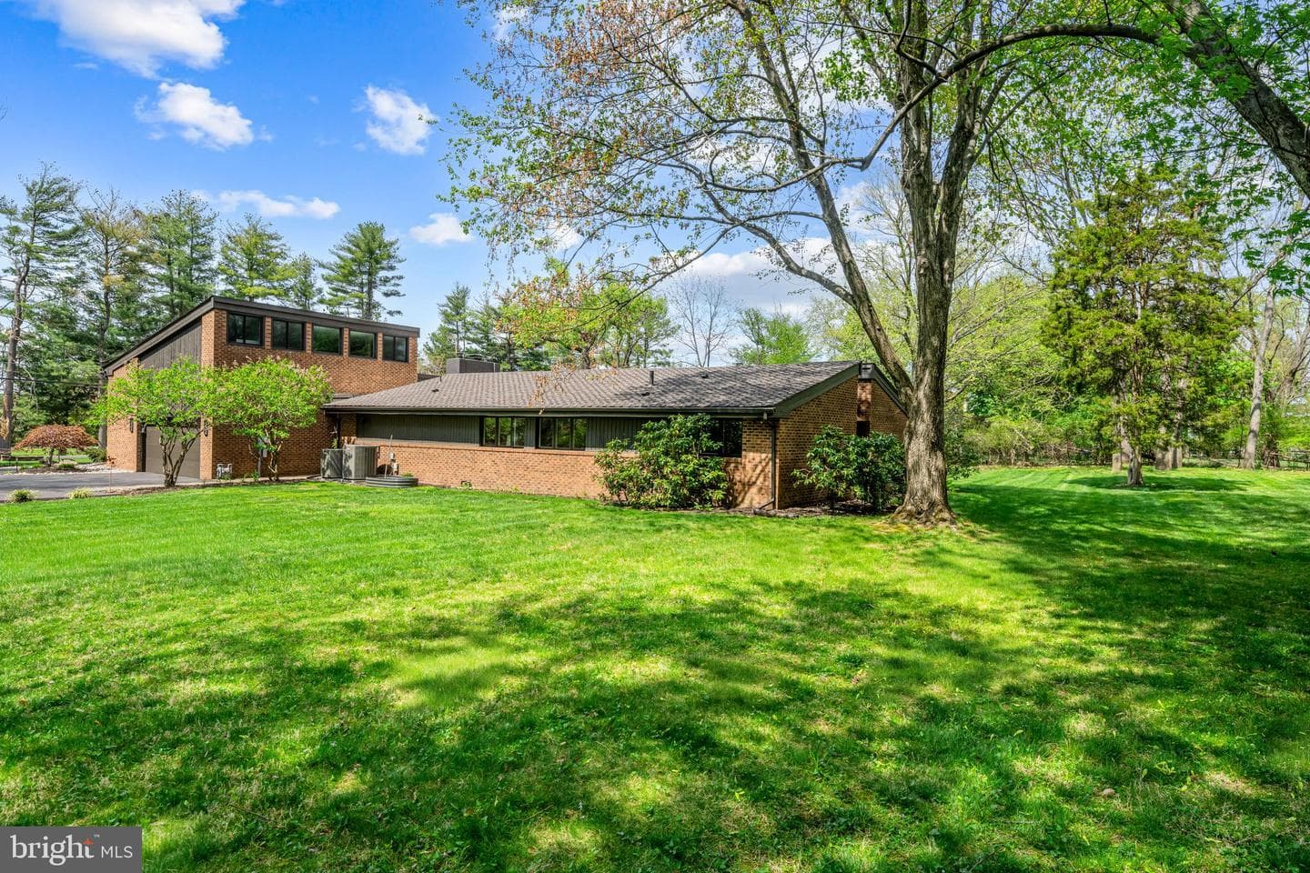 420 Cathcart Road photo 35