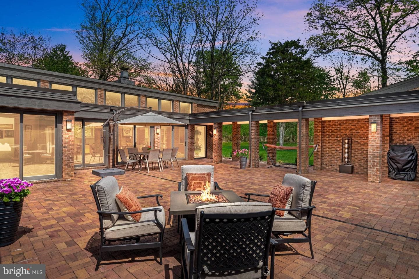420 Cathcart Road photo 37