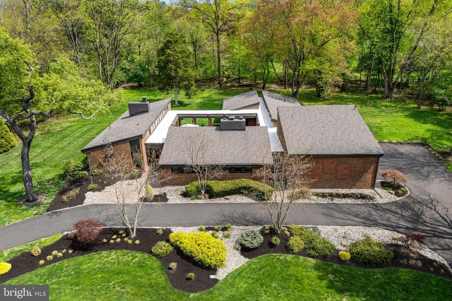 420 Cathcart Road photo 40