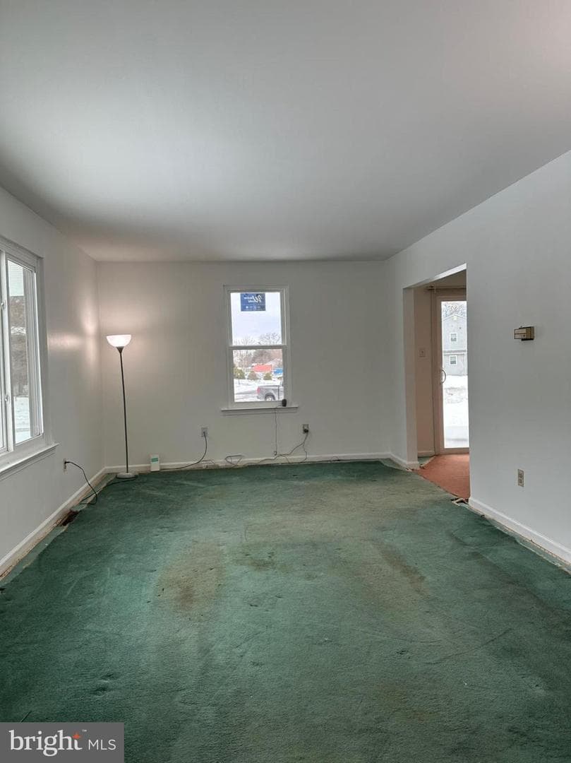129 Whitney Place photo 8