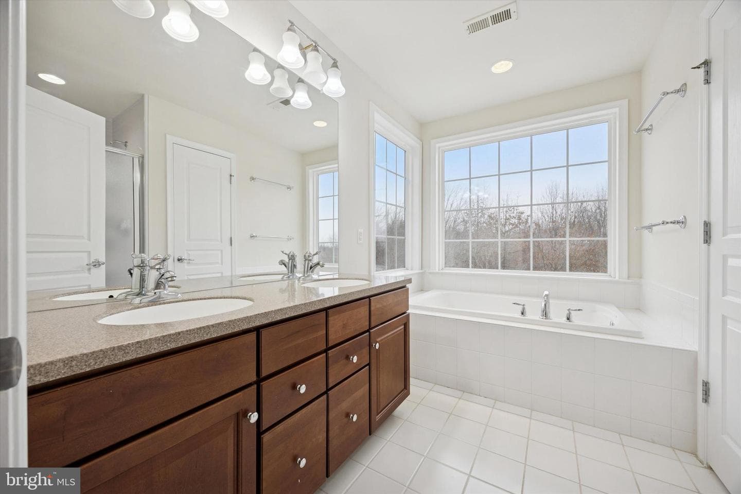 252 Hudson Drive photo 13