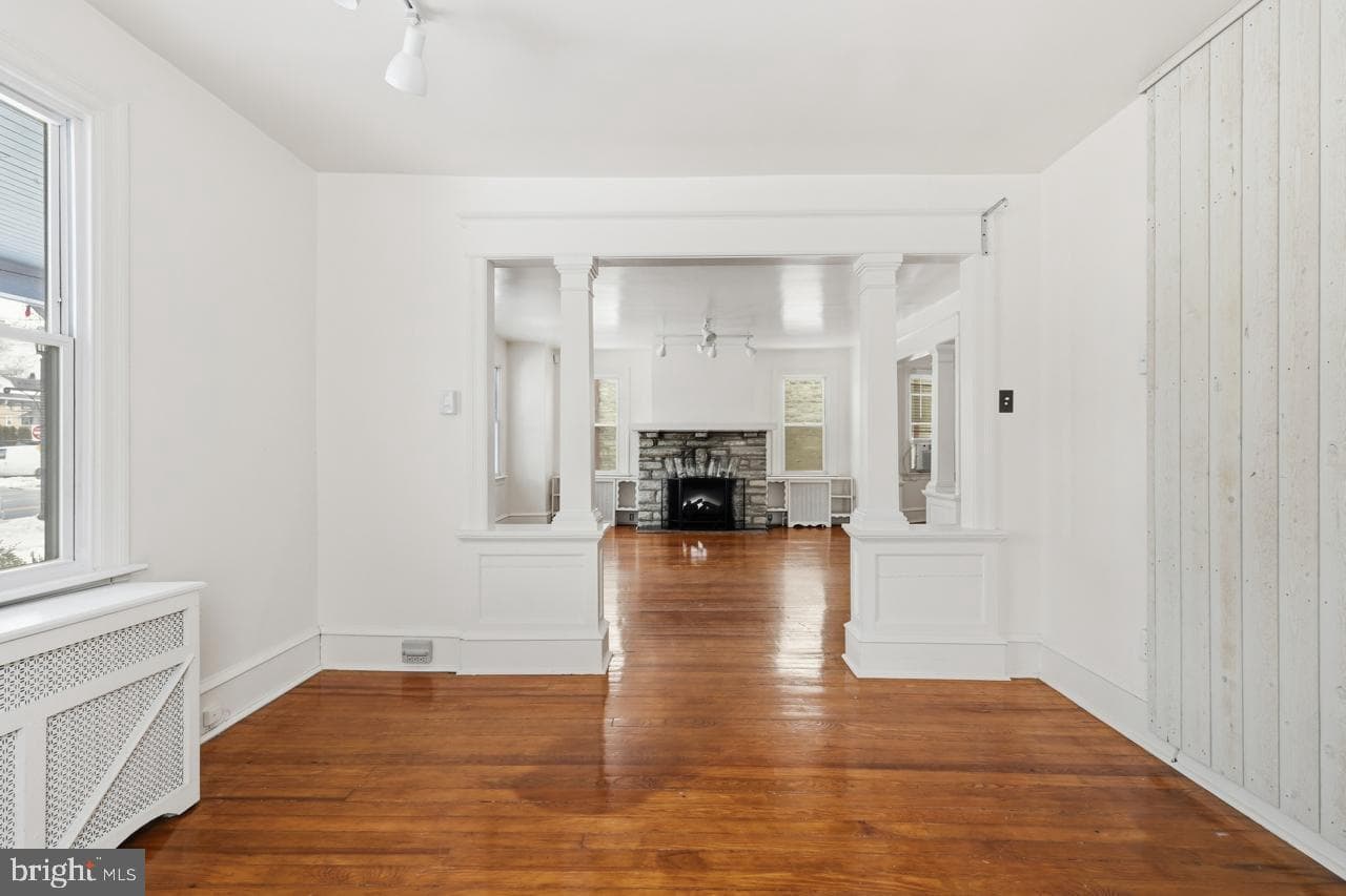 221 S Easton Road photo 10
