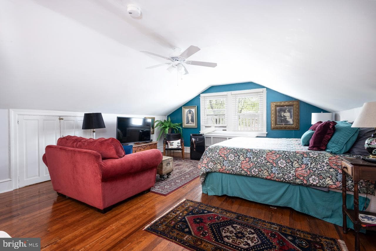 221 S Easton Road photo 33