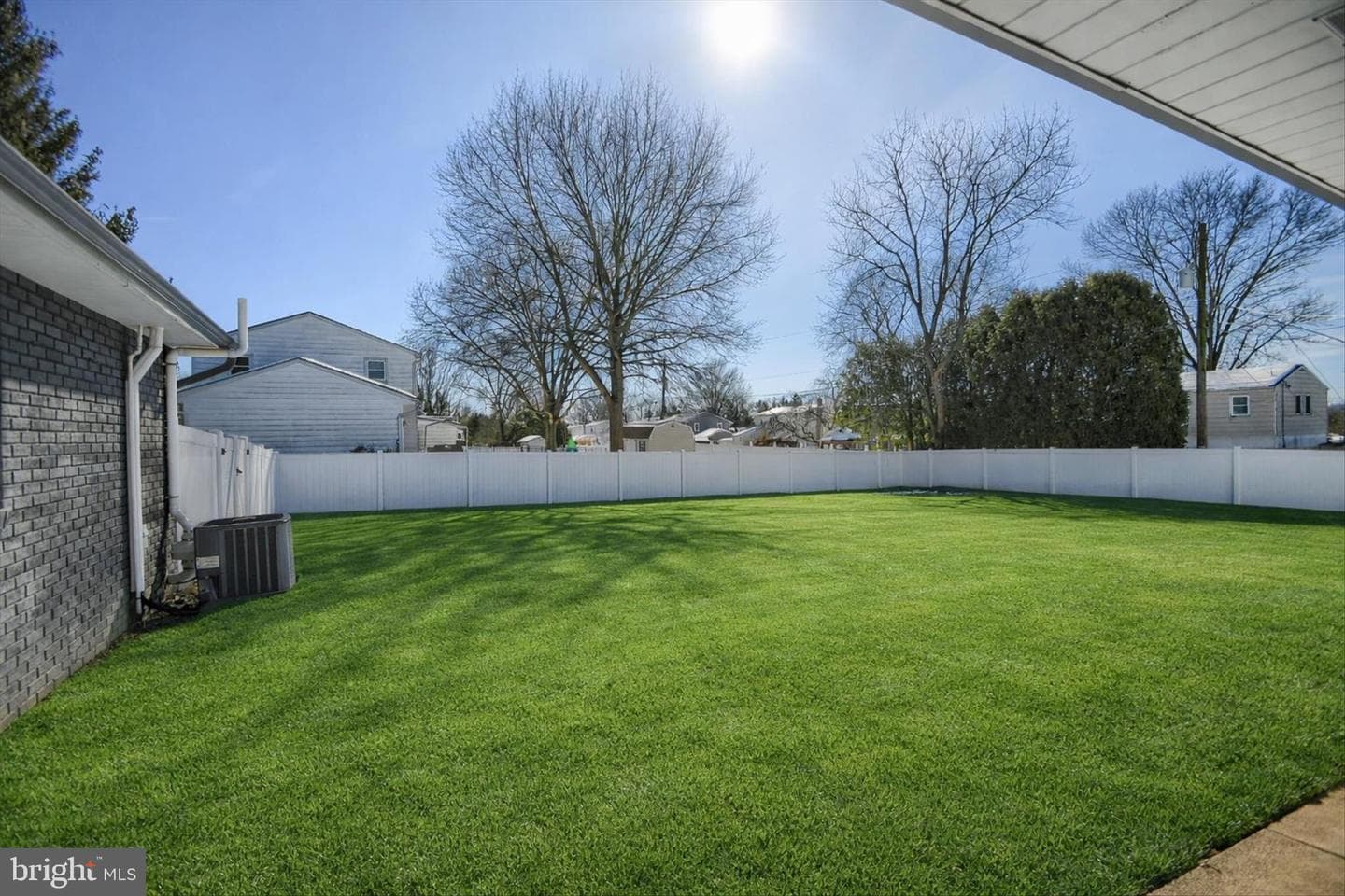 1001 Lakeview Terrace photo 45
