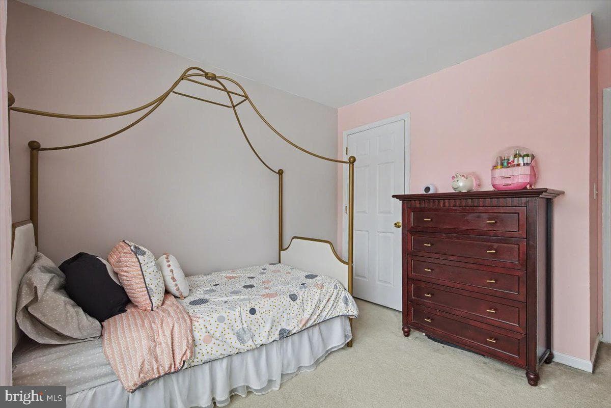 122 Hunt Club Drive photo 24