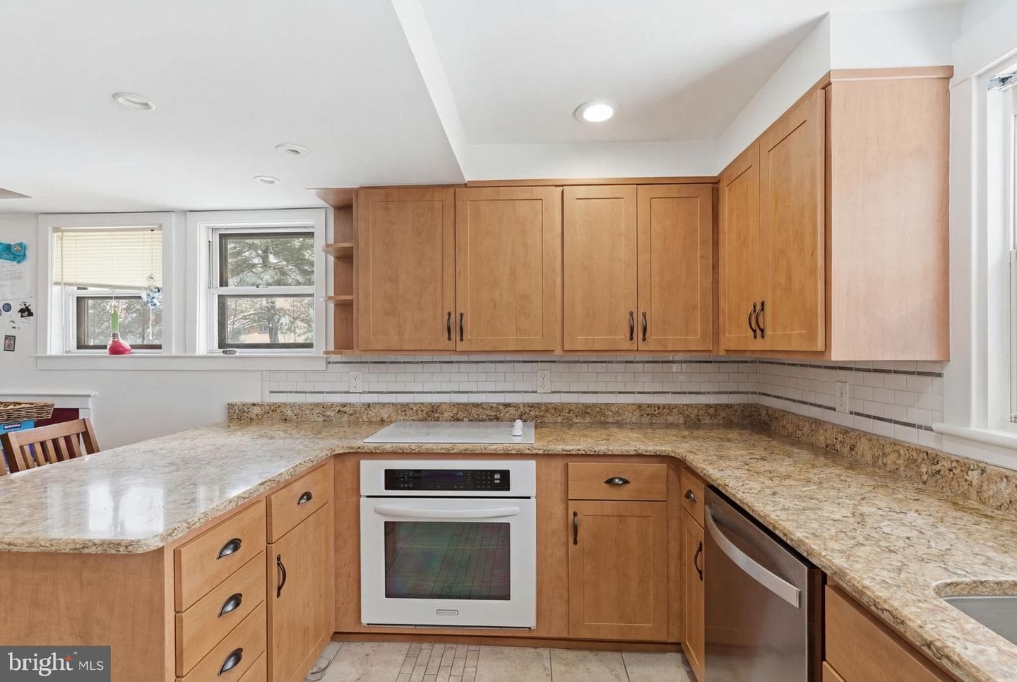 358 Oak Road photo 16