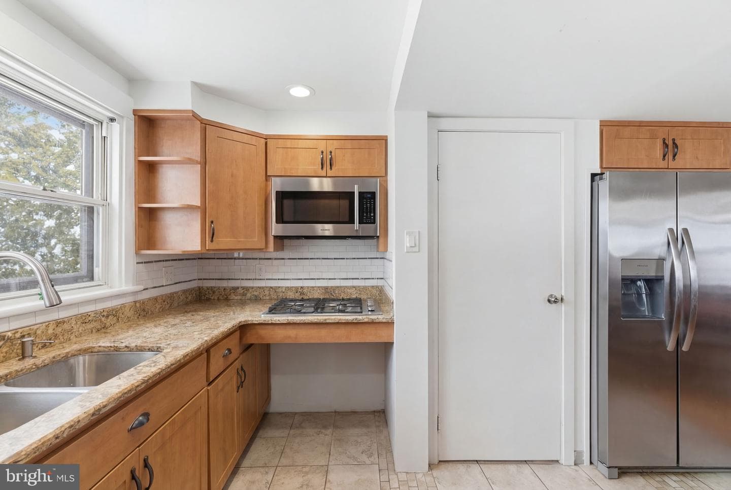 358 Oak Road photo 17