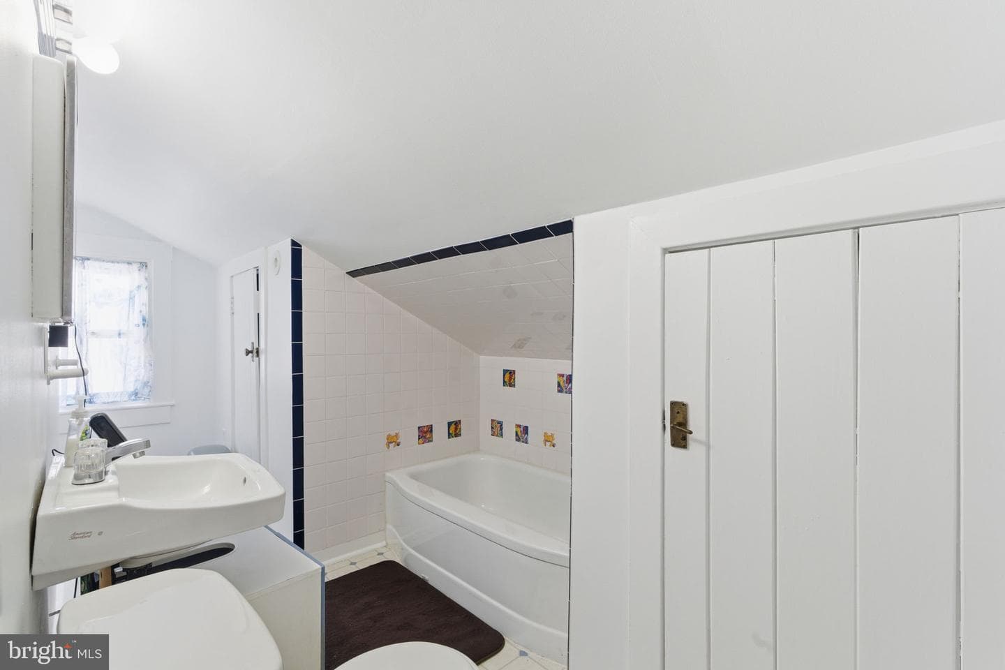 358 Oak Road photo 29