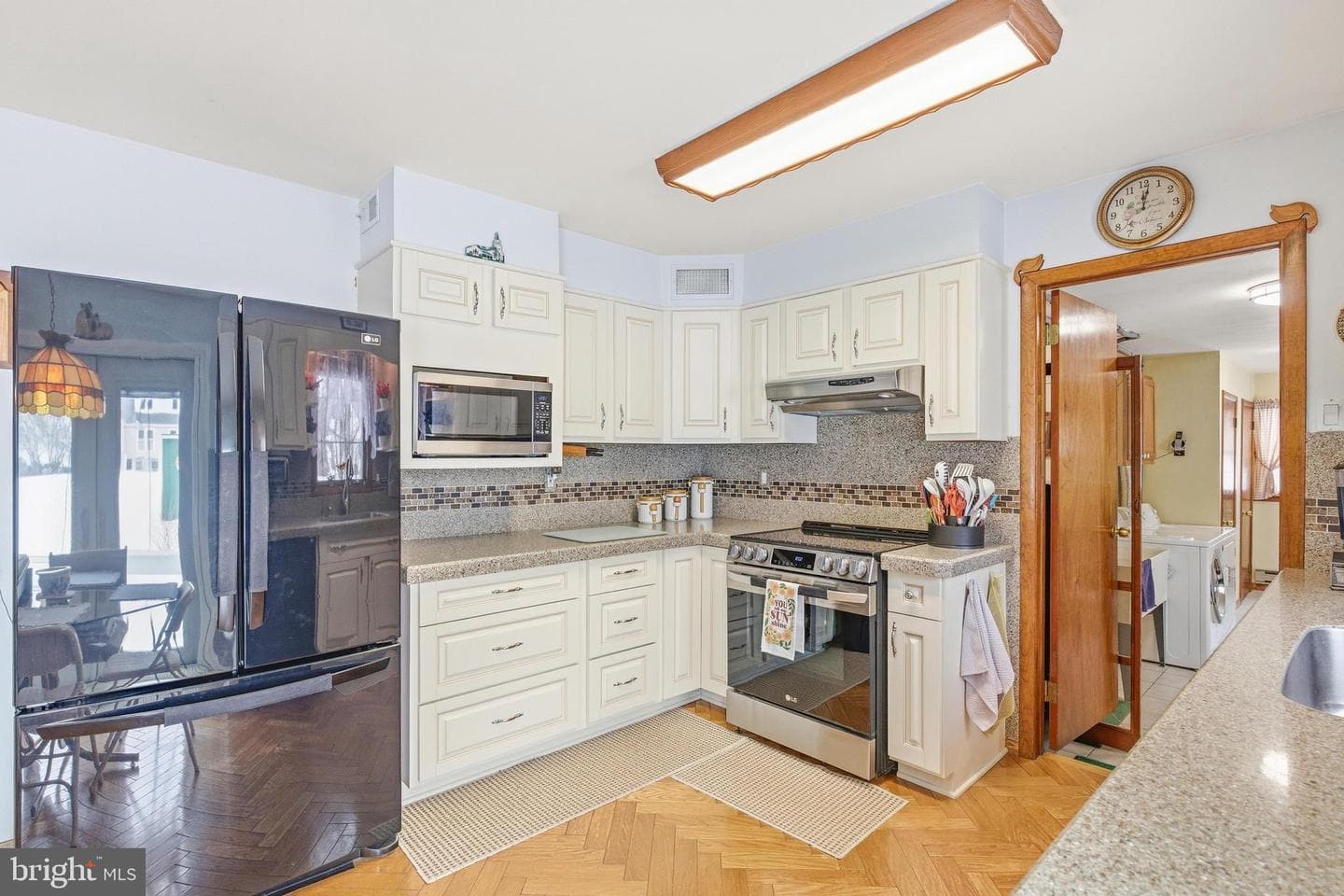 312 Royal Avenue photo 11