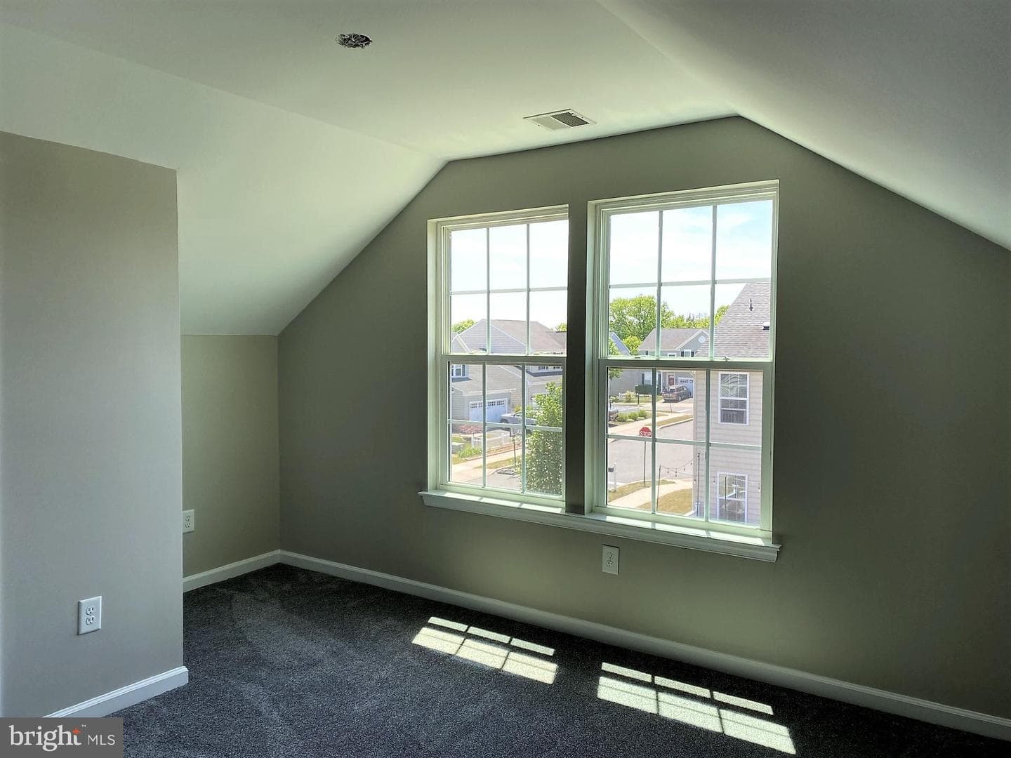 122 Garrett Lane photo 21