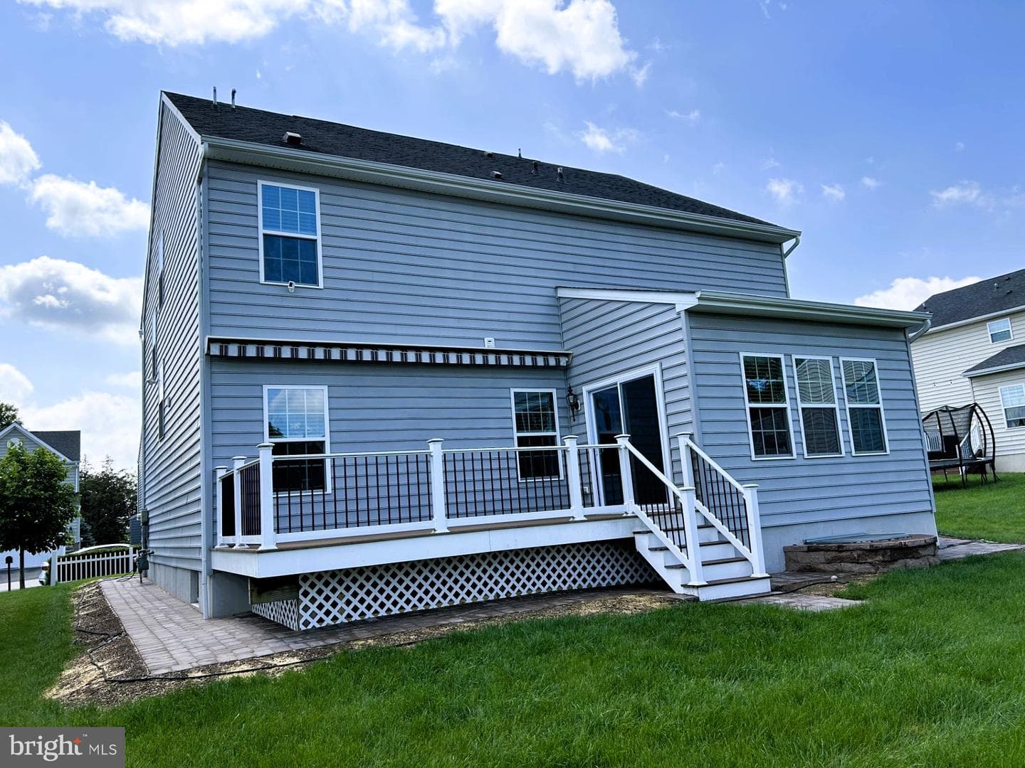 122 Garrett Lane photo 3