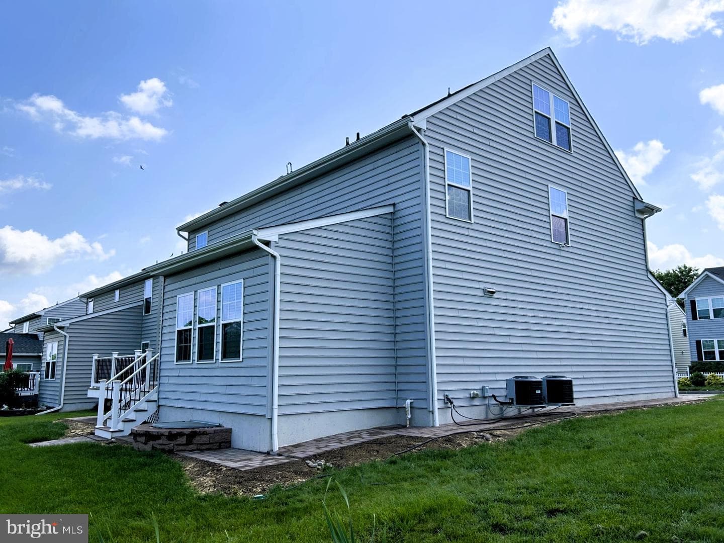 122 Garrett Lane photo 4