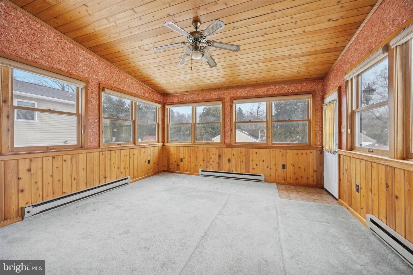 4052 Center Avenue photo 11