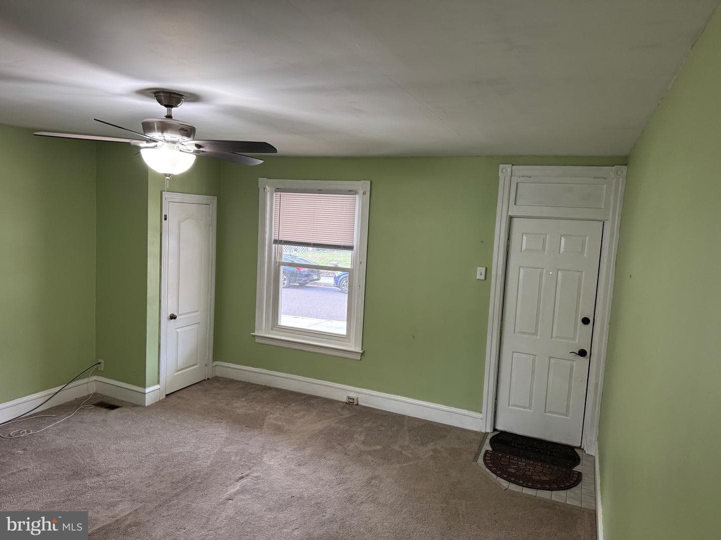 52 Hillside Avenue photo 3