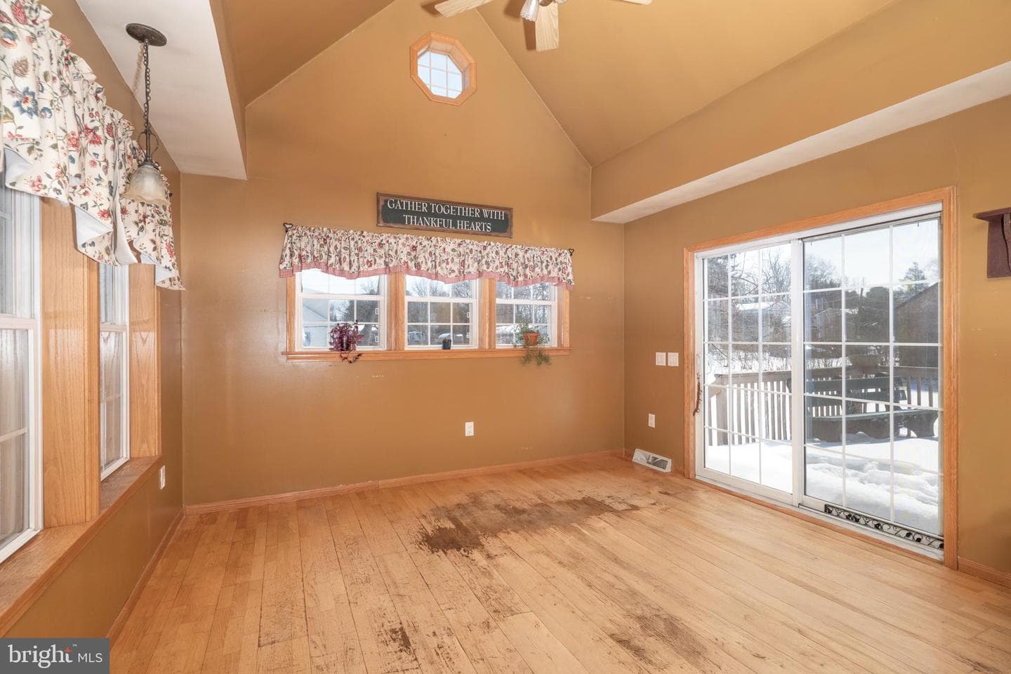 655 S 4th Avenue photo 17