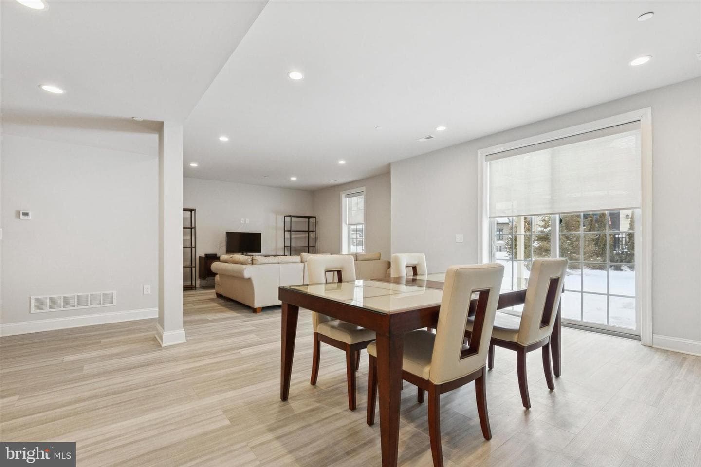 400 Morris Court photo 31