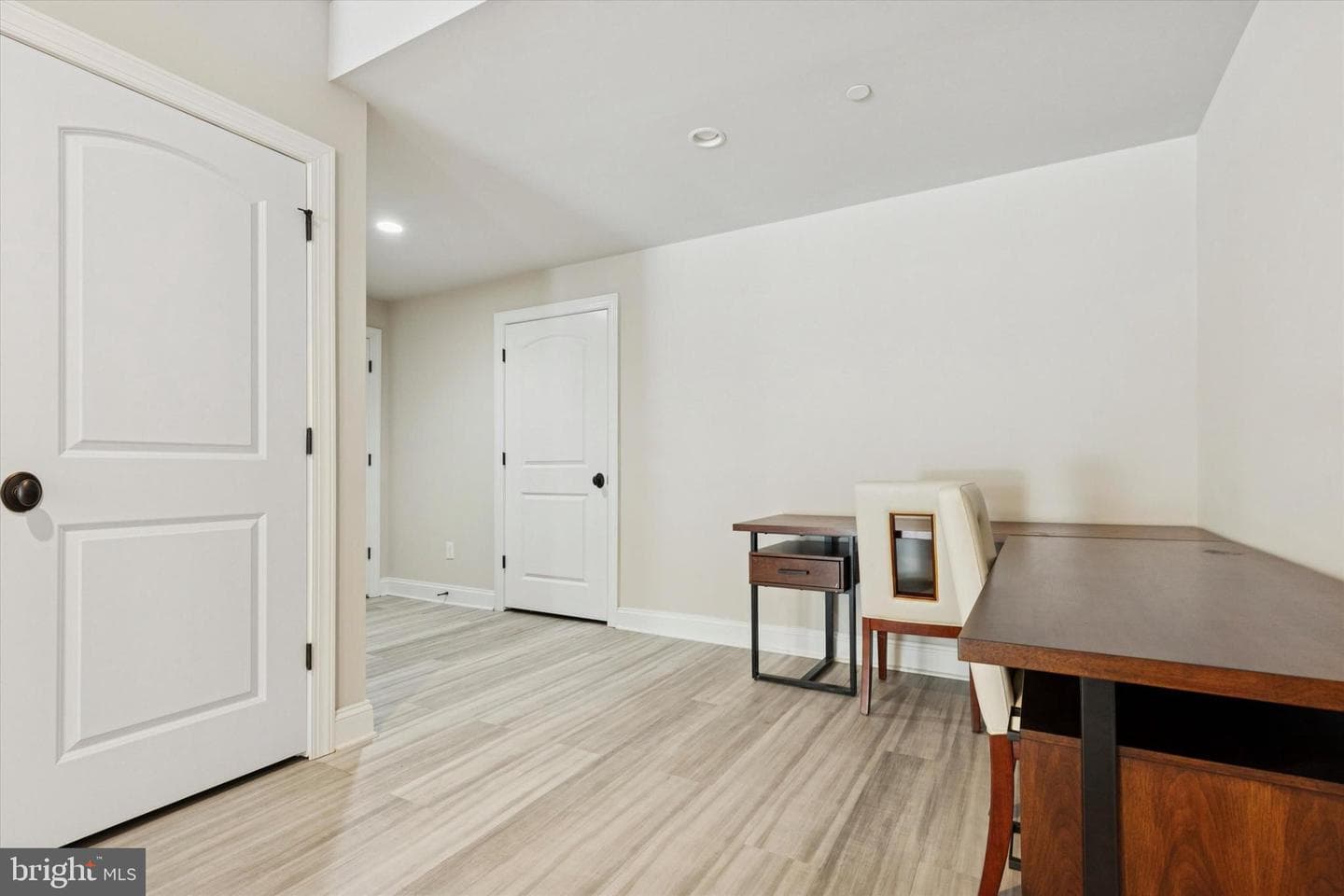 400 Morris Court photo 32