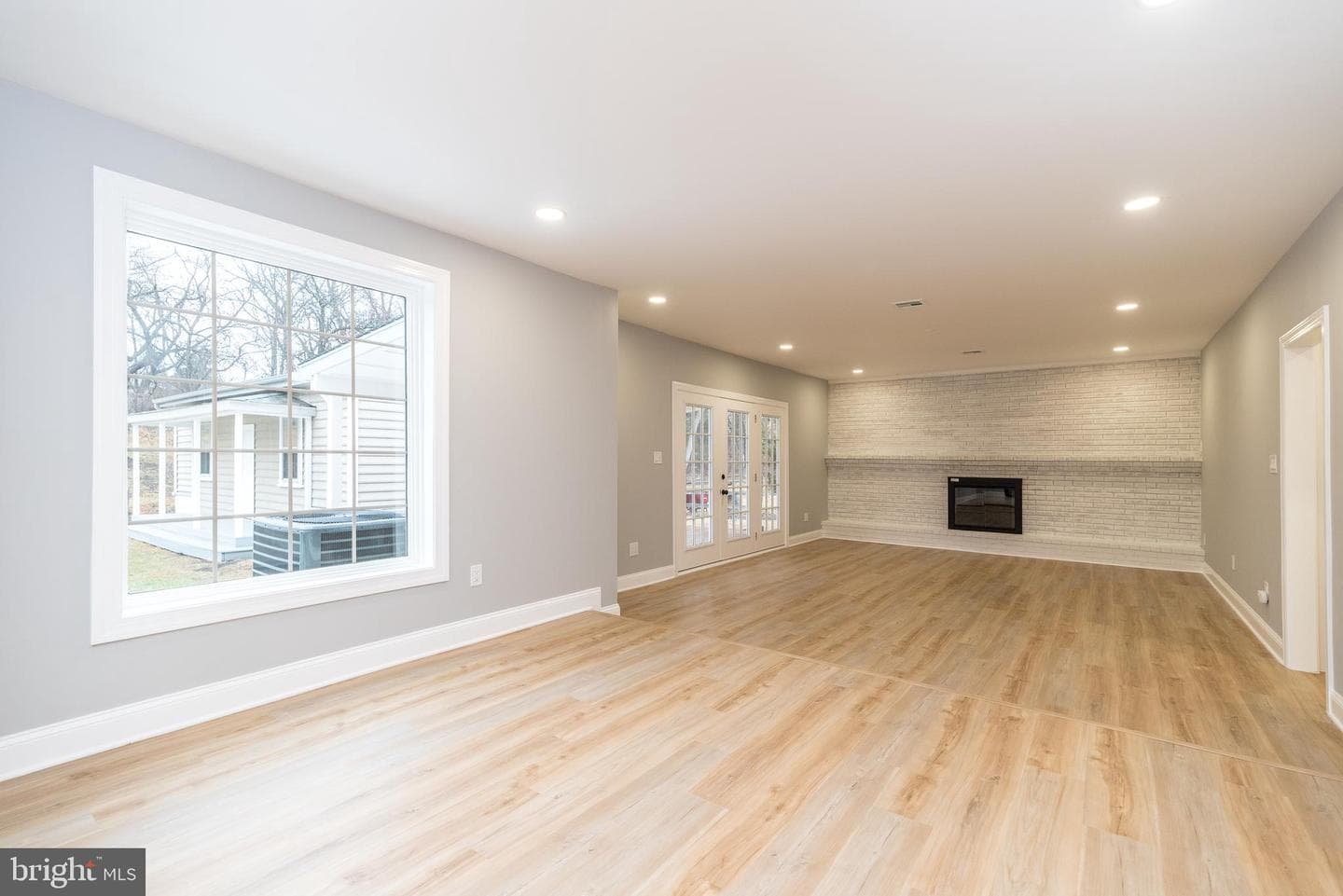 61 S Park Avenue photo 20
