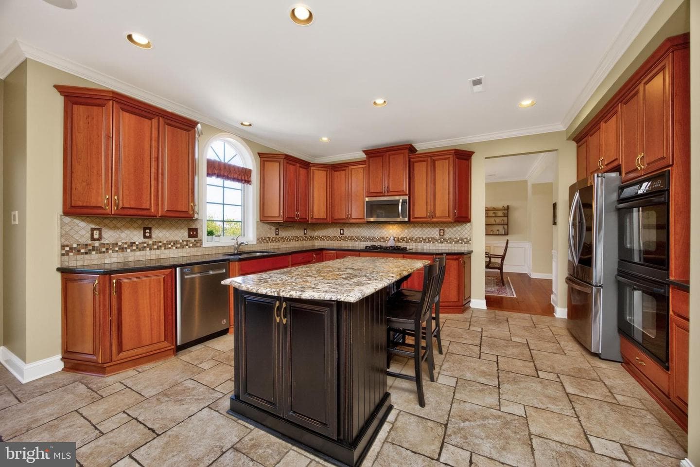 552 Longfellow Lane photo 24