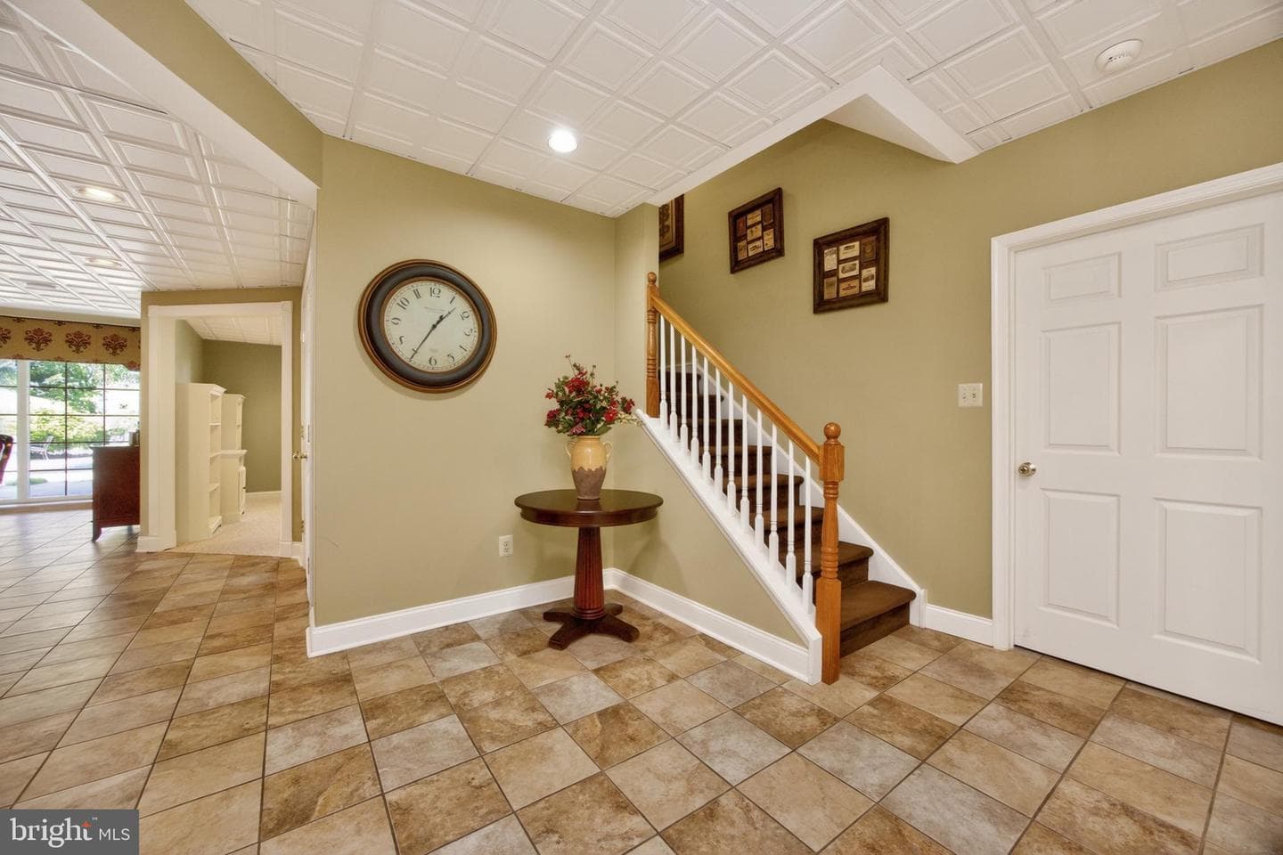 552 Longfellow Lane photo 38