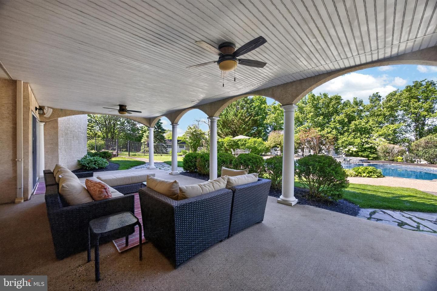 552 Longfellow Lane photo 46