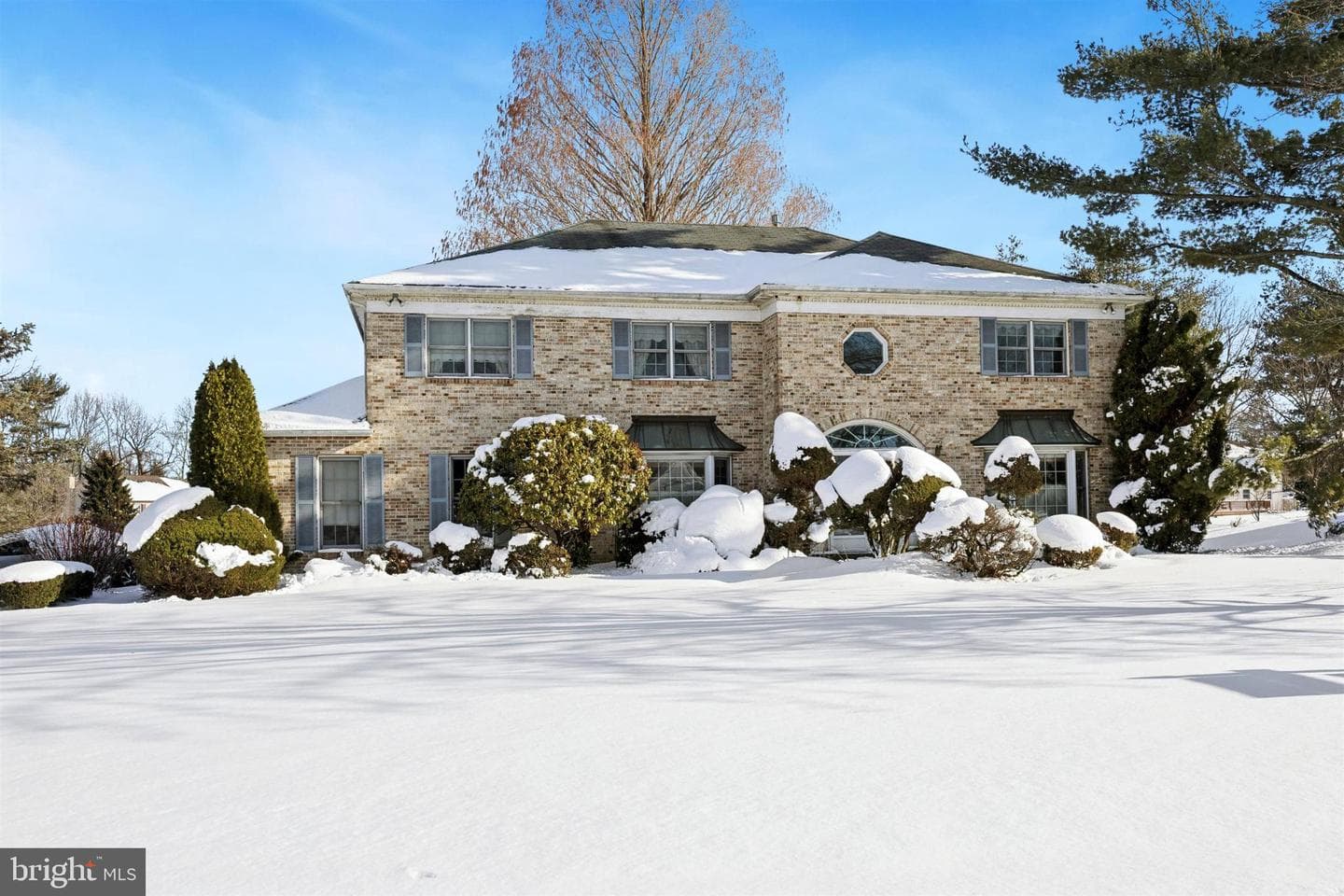 1733 Brittany Drive photo 2