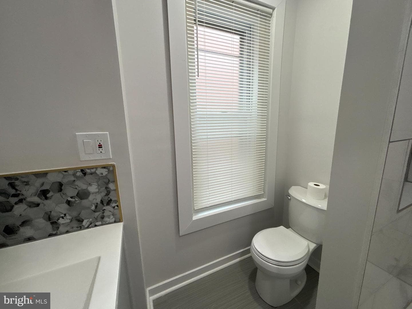 203 Chain Street photo 36