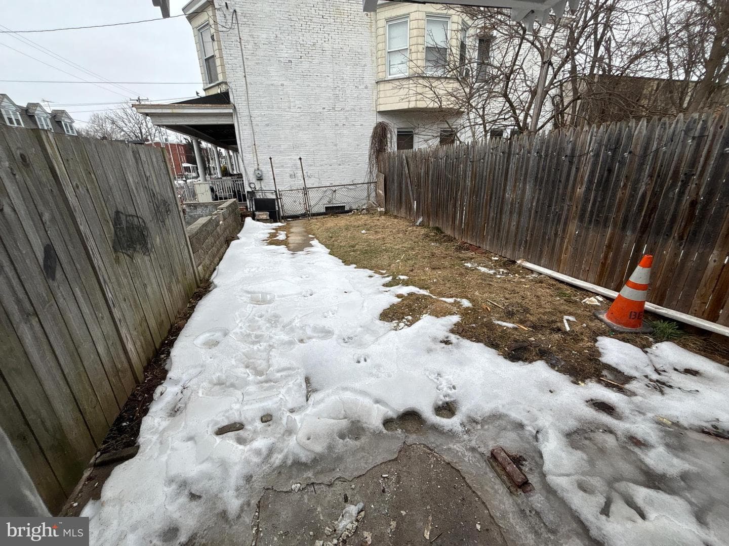 203 Chain Street photo 43