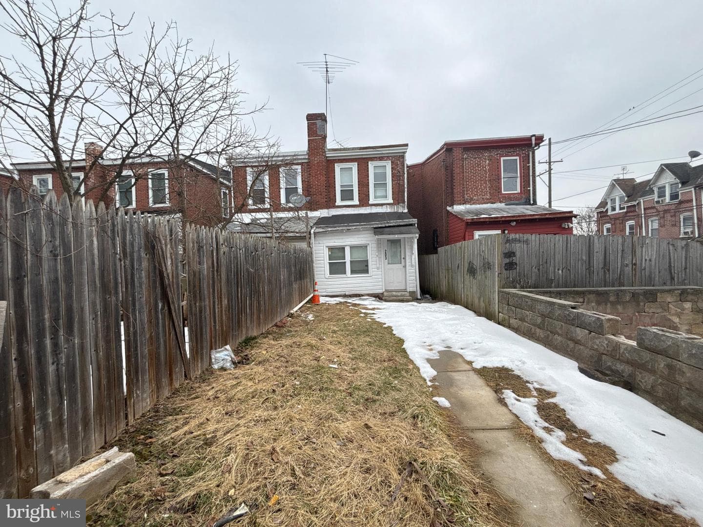 203 Chain Street photo 44