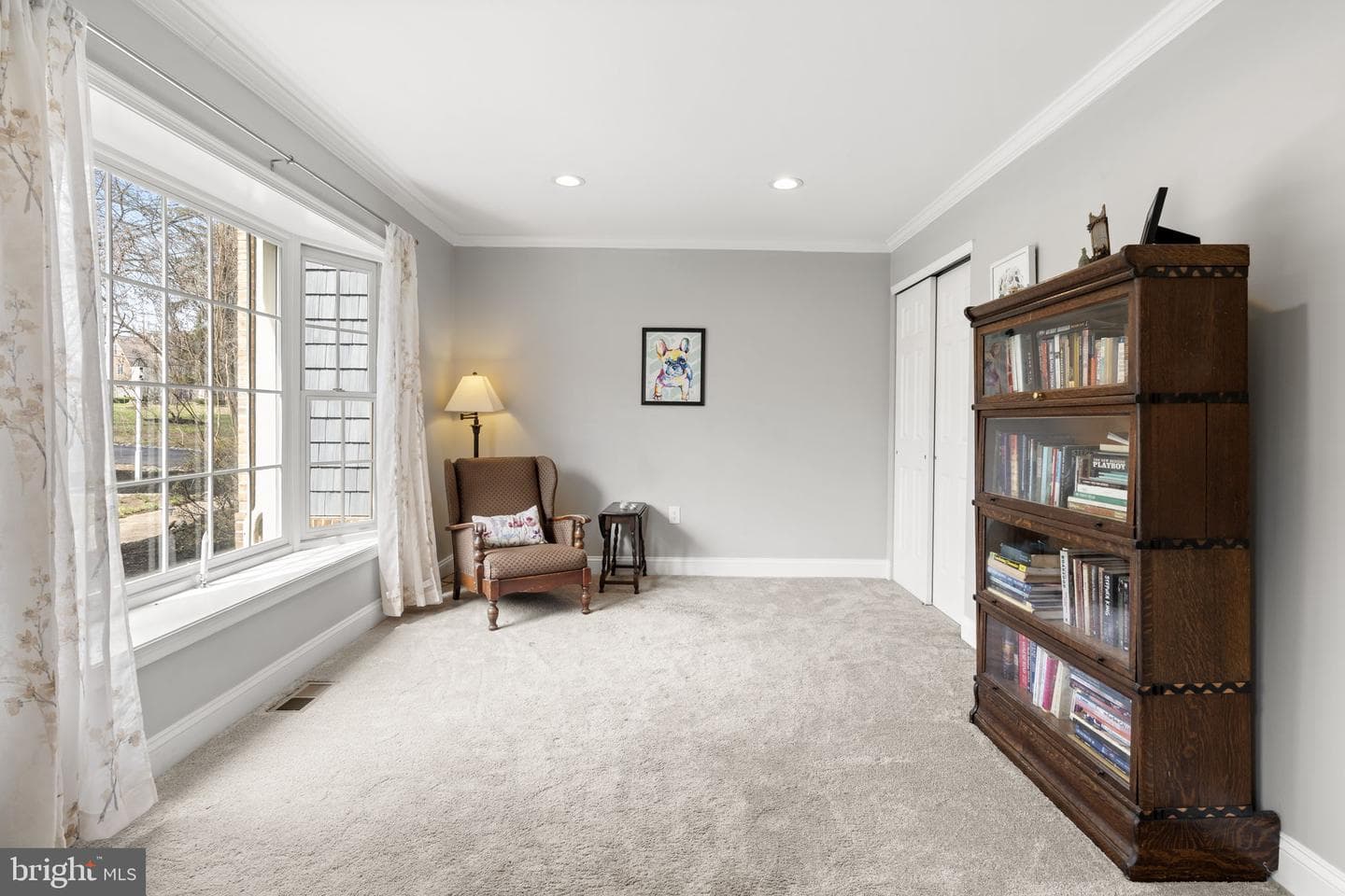 220 Richard Way photo 29