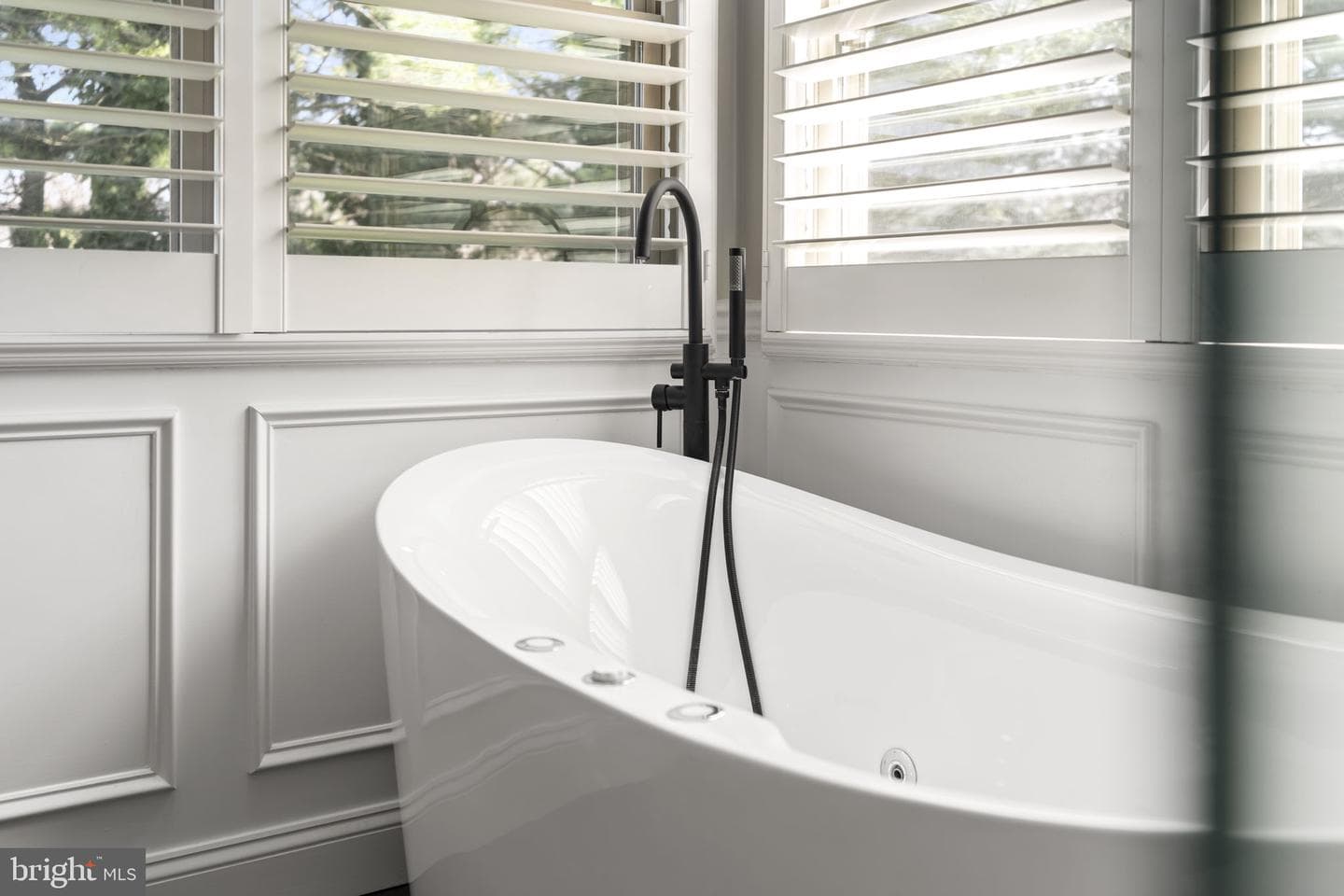220 Richard Way photo 39