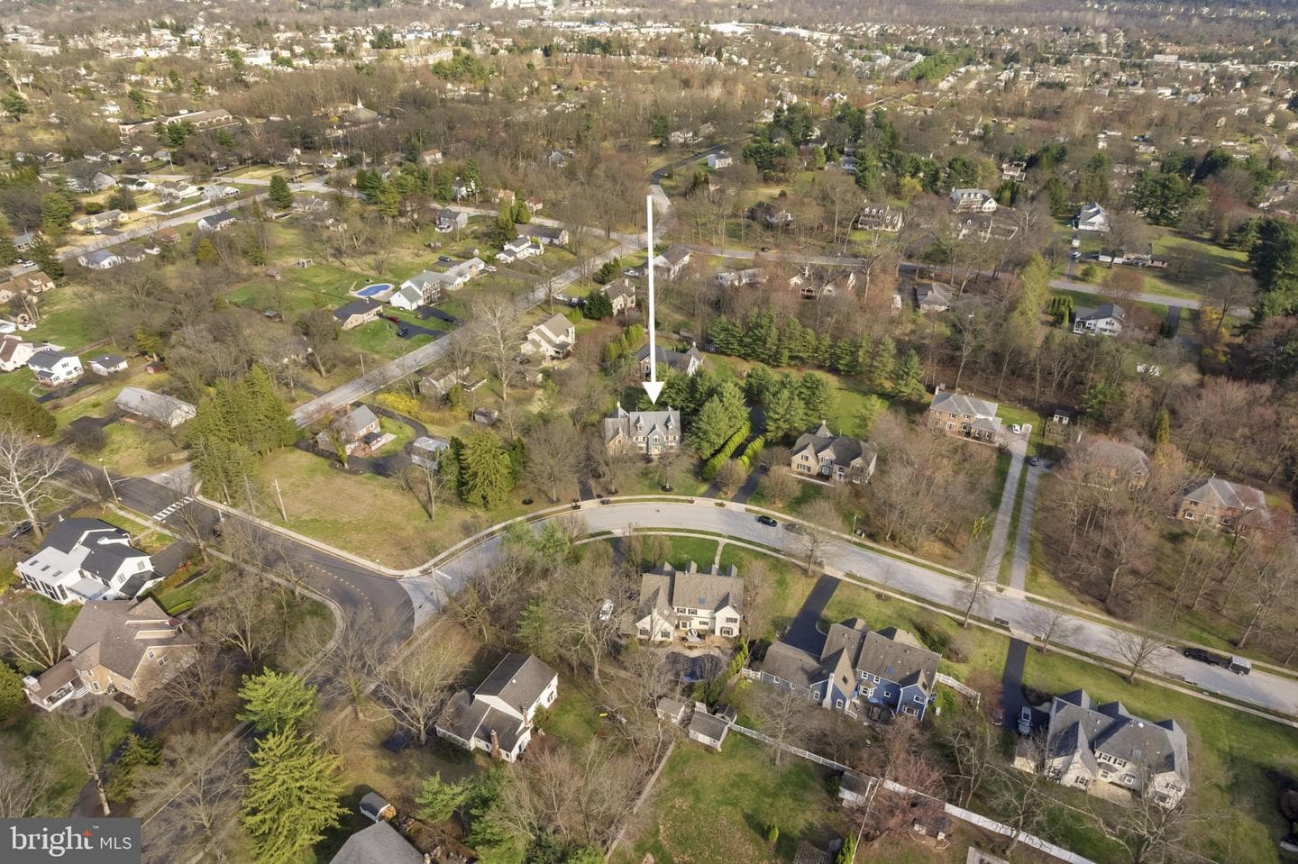 220 Richard Way photo 4