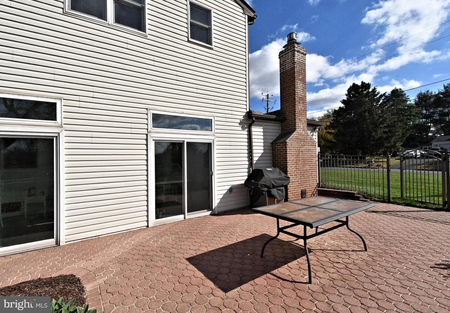 381 Courtland Avenue photo 39