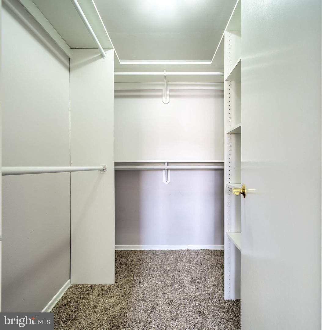 1570 The Fairway #411 E photo 28