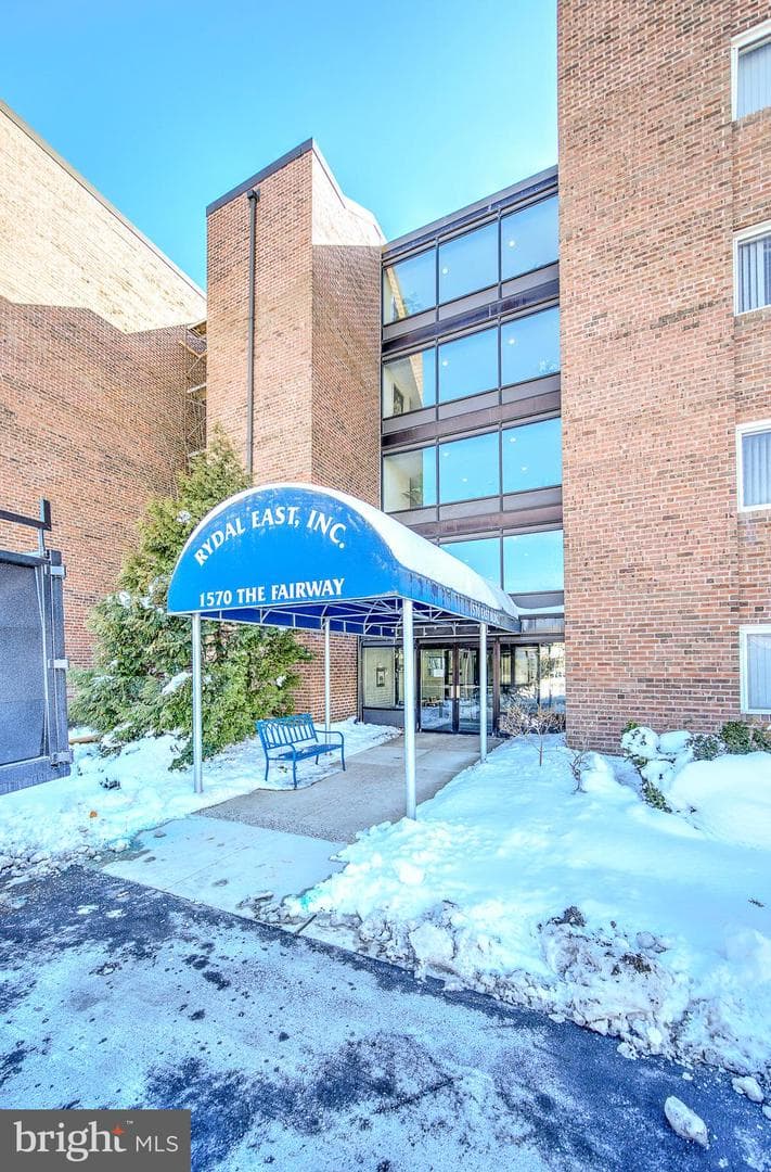 1570 The Fairway #411 E photo 51