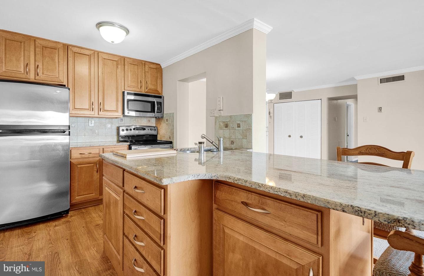 1570 The Fairway #411 E photo 9