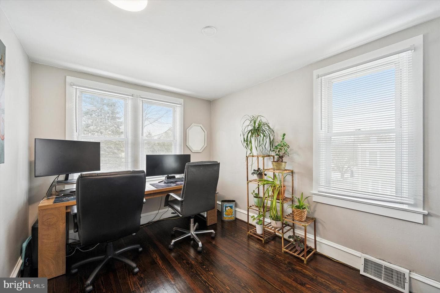 137 Myrtle Avenue photo 19