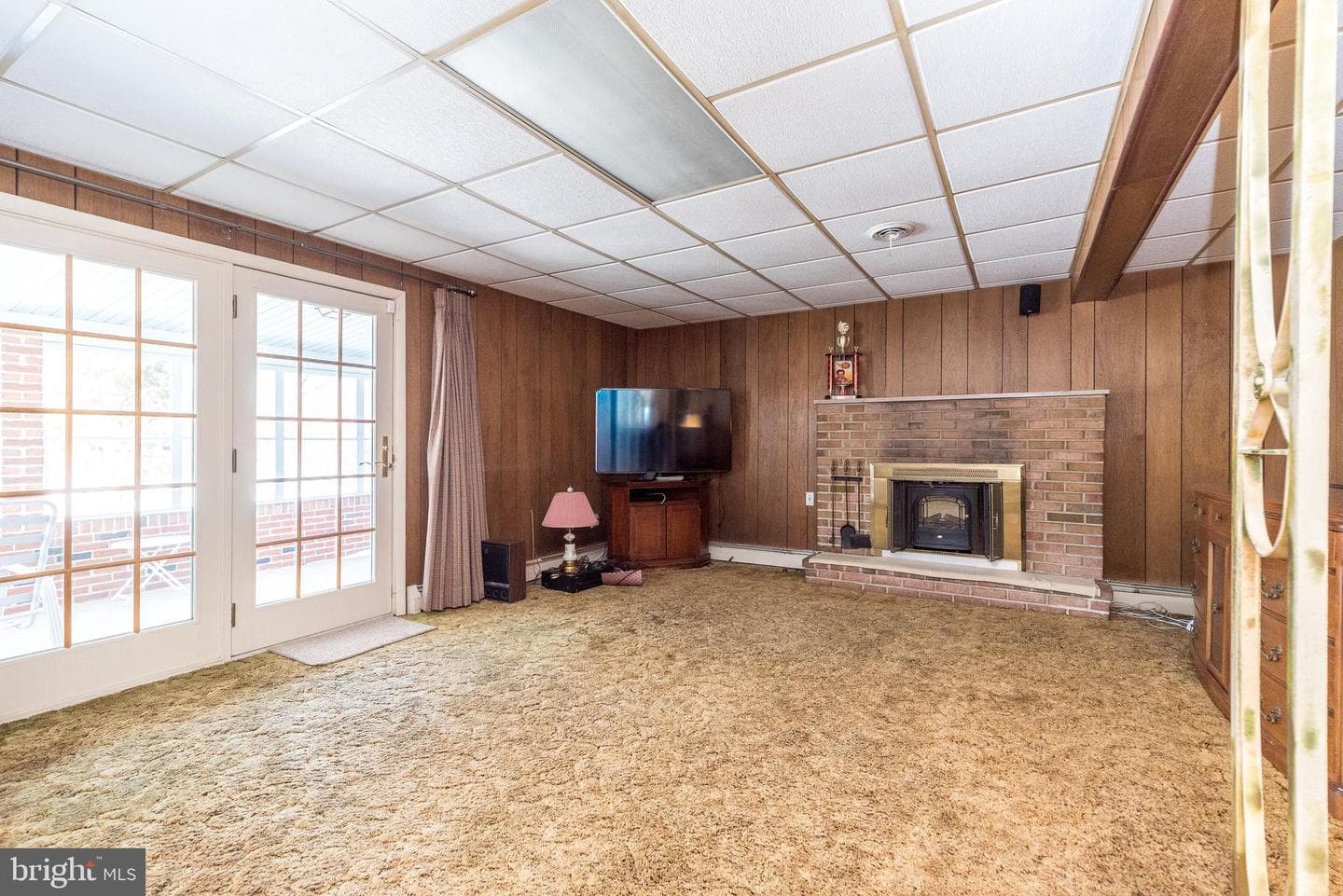 908 G Avenue photo 22