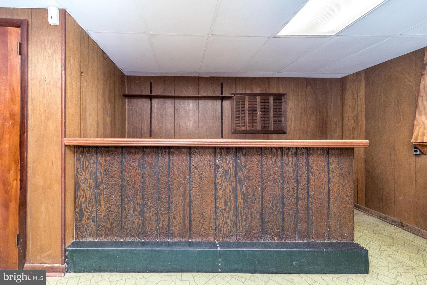 908 G Avenue photo 31
