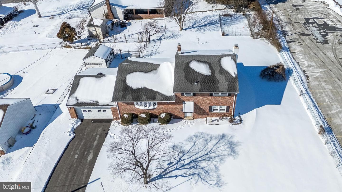 908 G Avenue photo 39