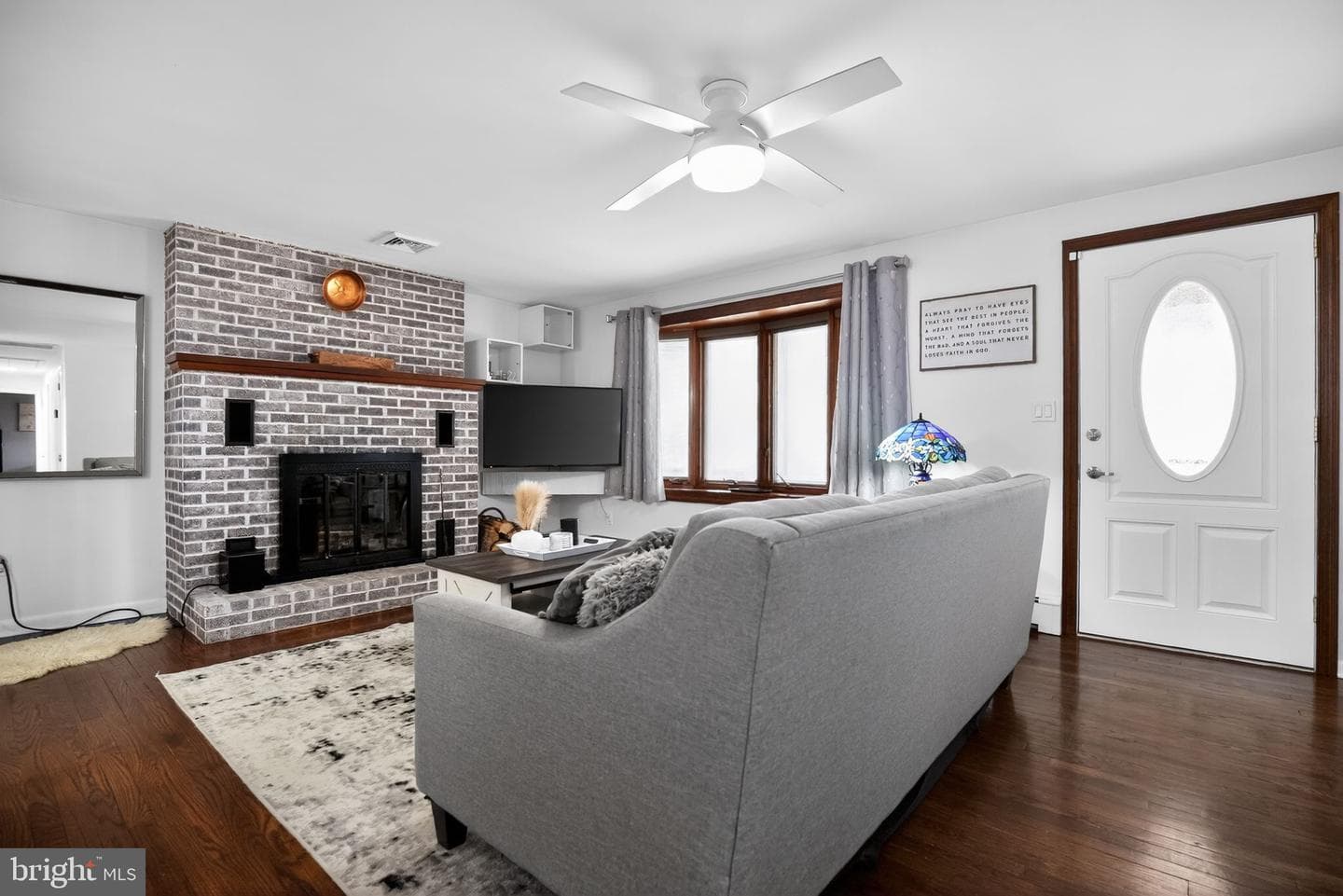 211 Spring Mount Road photo 2
