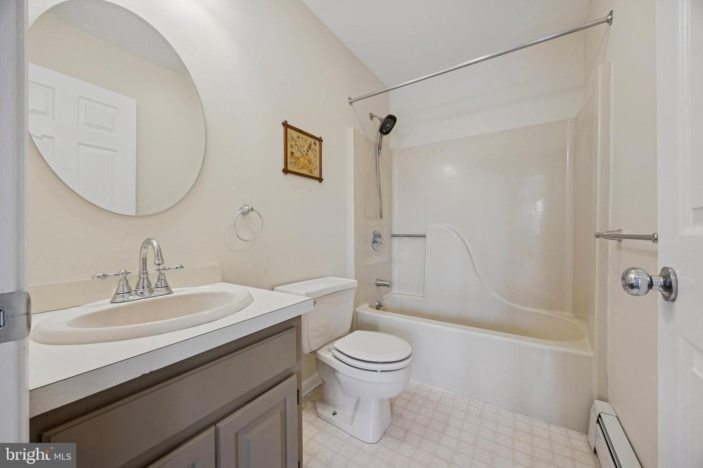 105 Susans Lane photo 16