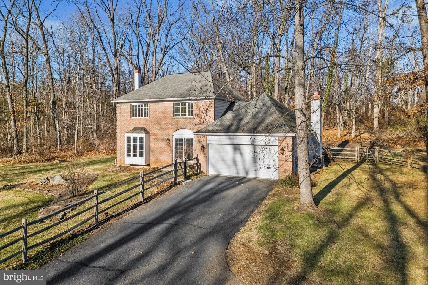 105 Susans Lane photo 2