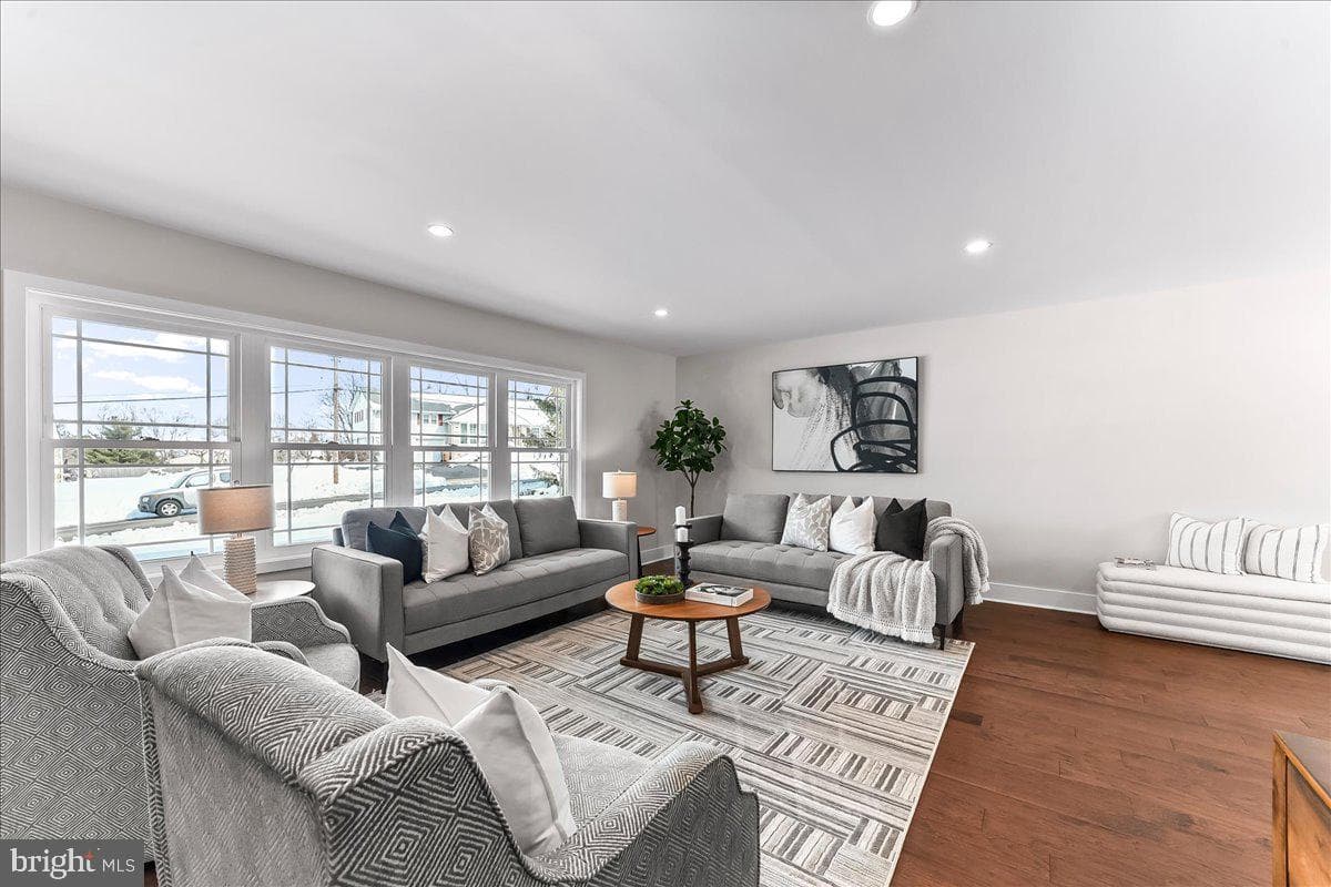 3340 Jeffrey Drive photo 4