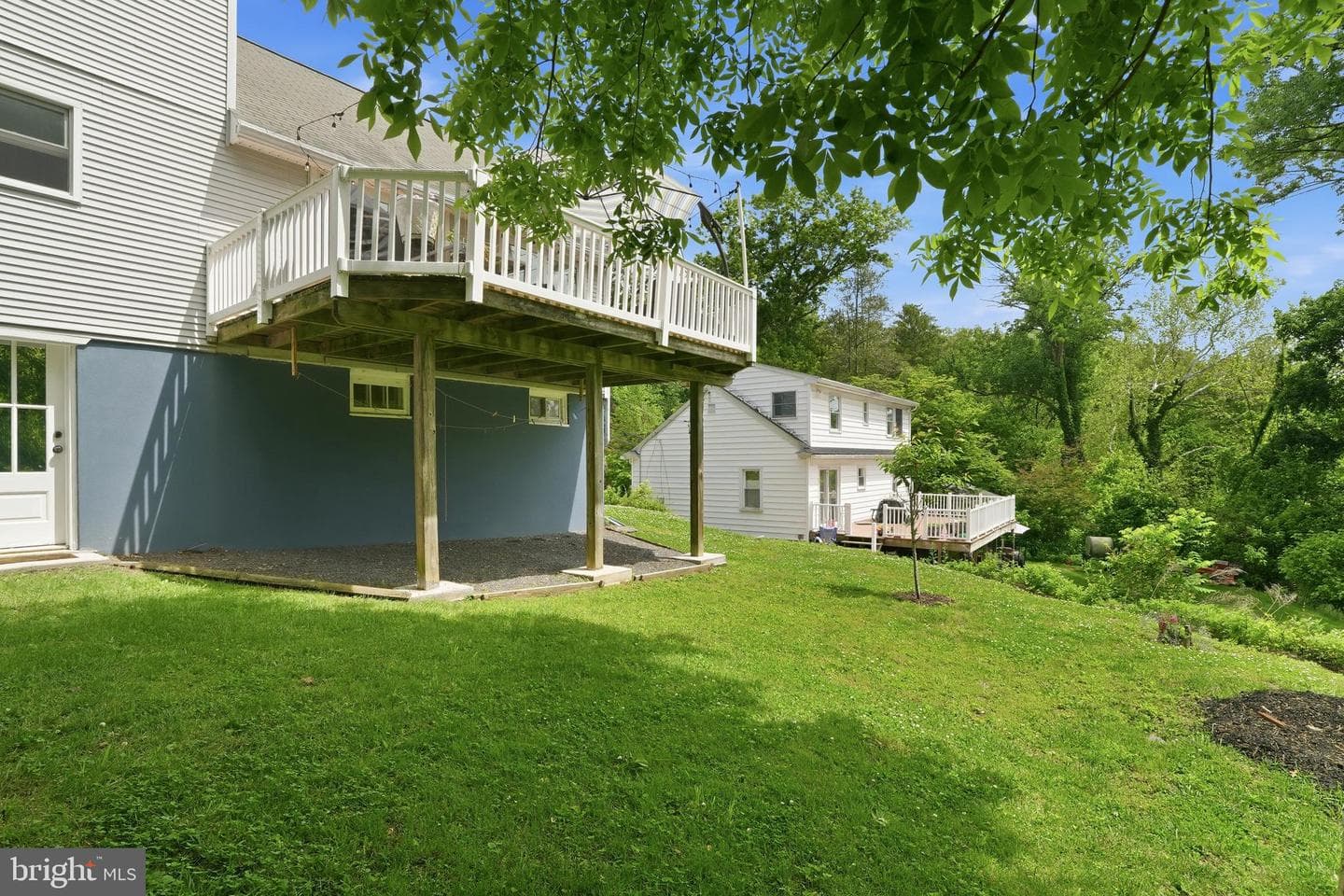 2037 Harts Lane photo 30