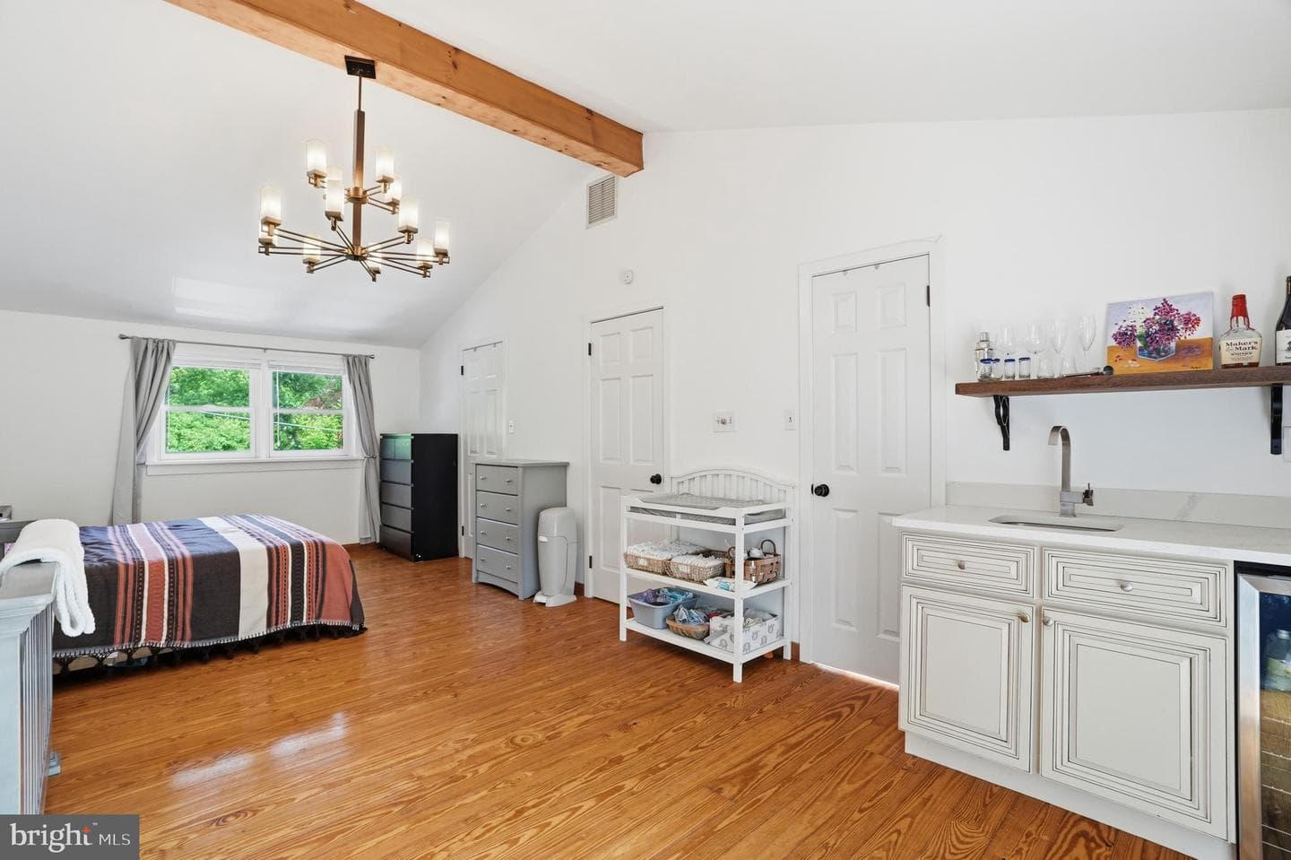2037 Harts Lane photo 36