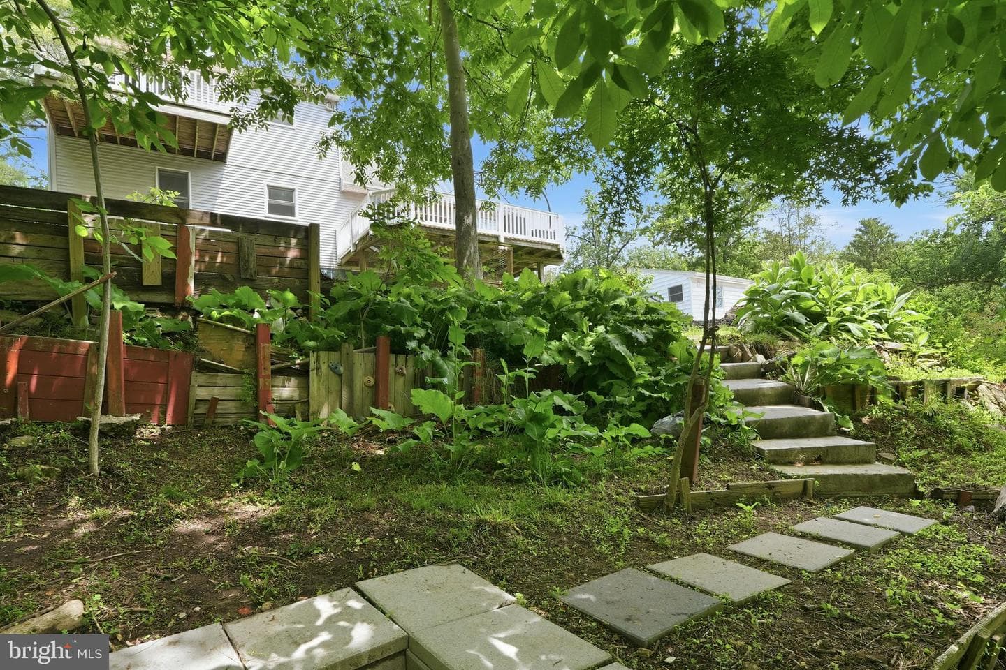 2037 Harts Lane photo 48