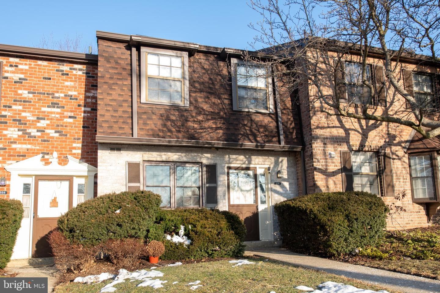 310 Glen Way #310